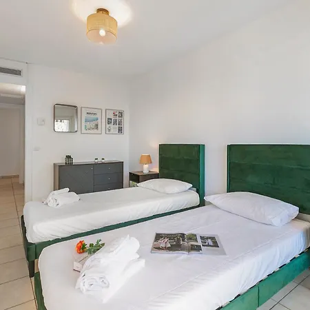 Apartment Porte De France - With Terrace - Happy