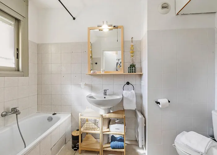 Porte De France - Happy